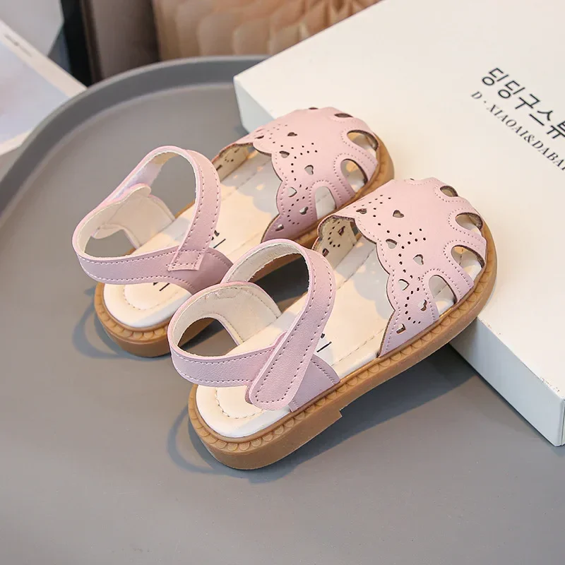 Girls Princess Shoes Love Hollowed-out Sweet Kids Sandals Non-slip Soft Sole 2025 Summer New Children Beach Shoes Ins Trendy
Girls Princess Shoes Love Hollowed-out Sweet Kids Sandals Non-slip Soft Sole 2025 Summer New Children Beach Shoes Ins Trendy
