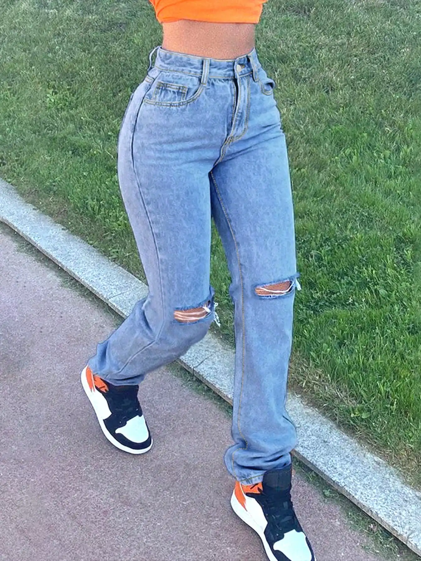WGXWGX Women's High-Waisted Distressed Straight-Leg Jeans Light Wash Denim Ripped Design Casual Streetwear Pants
WGXWGX Women's High-Waisted Distressed Straight-Leg Jeans Light Wash Denim Ripped Design Casual Streetwear Pants