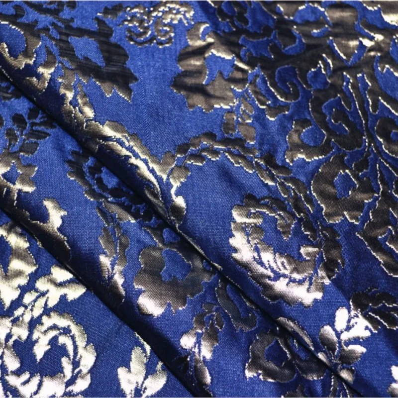 Deep blue silver shiny silk double-sided jacquard fashion fabric coat skirt cheongsam
Deep blue silver shiny silk double-sided jacquard fashion fabric coat skirt cheongsam