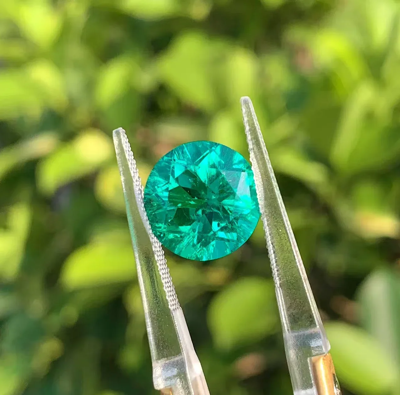 Colombian Emerald Round Cut Lab Grown gemstone Available Hydrothermal Hand-cutting With Certificate For Jewelry Diy Making
Colombian Emerald Round Cut Lab Grown gemstone Available Hydrothermal Hand-cutting With Certificate For Jewelry Diy Making