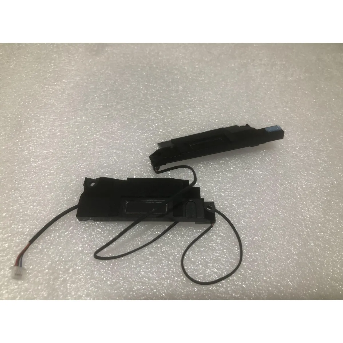Новый оригинальный динамик для ноутбука Lenovo ThinkPad T480s 01LV660
Новый оригинальный динамик для ноутбука Lenovo ThinkPad T480s 01LV660