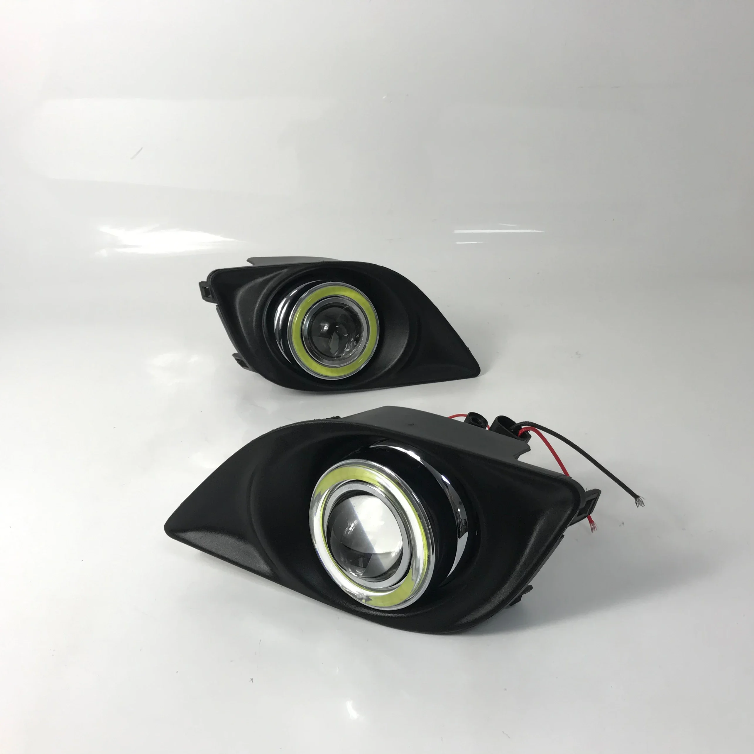 LED daytime running light fog lamp refit angel eye lens with yellow light steering is for 14-16 Toyota Yaris Car accessories
LED daytime running light fog lamp refit angel eye lens with yellow light steering is for 14-16 Toyota Yaris Car accessories