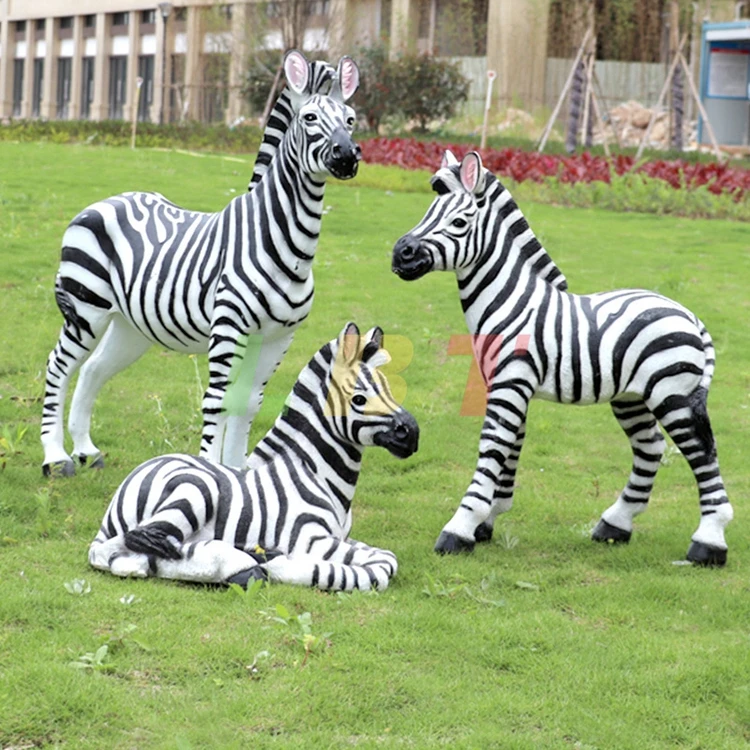 Hot selling FRP spotted painted horse sculpture zoo outdoor simulation landscape park small lawn resin decorations
Hot selling FRP spotted painted horse sculpture zoo outdoor simulation landscape park small lawn resin decorations