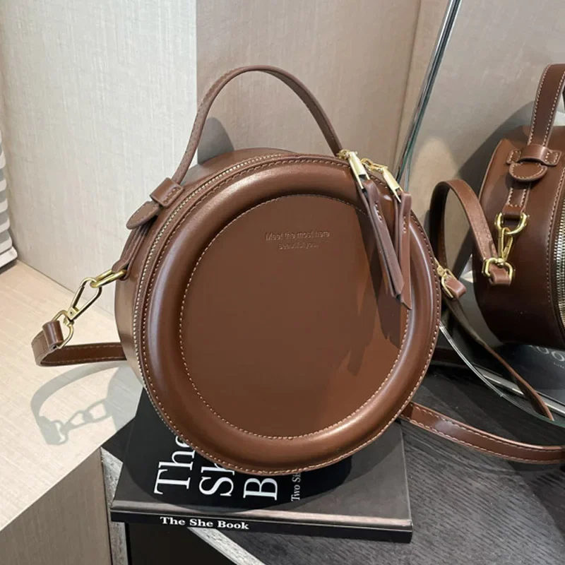 New Solid color Crossbody Bag For Women Round Small Handbag Women Fashion Designer Bags Leather Shoulder Bag Female Zipper Purse
New Solid color Crossbody Bag For Women Round Small Handbag Women Fashion Designer Bags Leather Shoulder Bag Female Zipper Purse