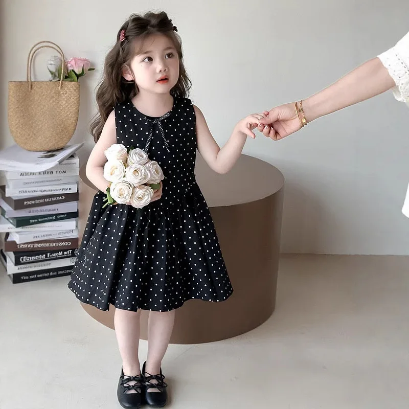 New Summer Little 1-9Y Girls Polka Dot Cami Dress Fashion Sweet Princess Party Dress For Kids for 90-140cm
New Summer Little 1-9Y Girls Polka Dot Cami Dress Fashion Sweet Princess Party Dress For Kids for 90-140cm