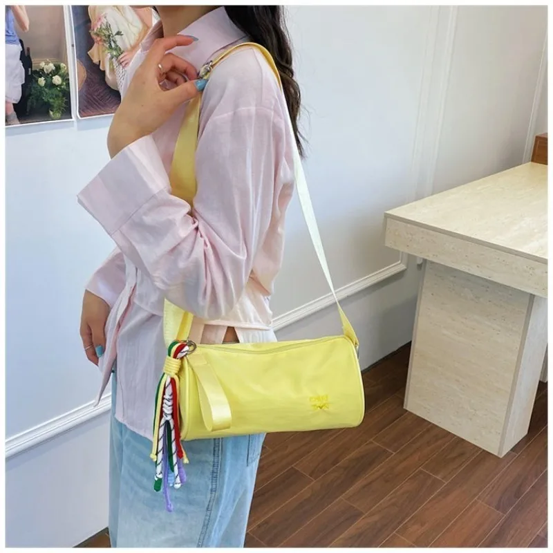 Women's Colorful Canvas Cylinder Shoulder Bag with Tassel Detail, Casual Style for Daily Errands & Weekend Outings Women Bag
Women's Colorful Canvas Cylinder Shoulder Bag with Tassel Detail, Casual Style for Daily Errands & Weekend Outings Women Bag