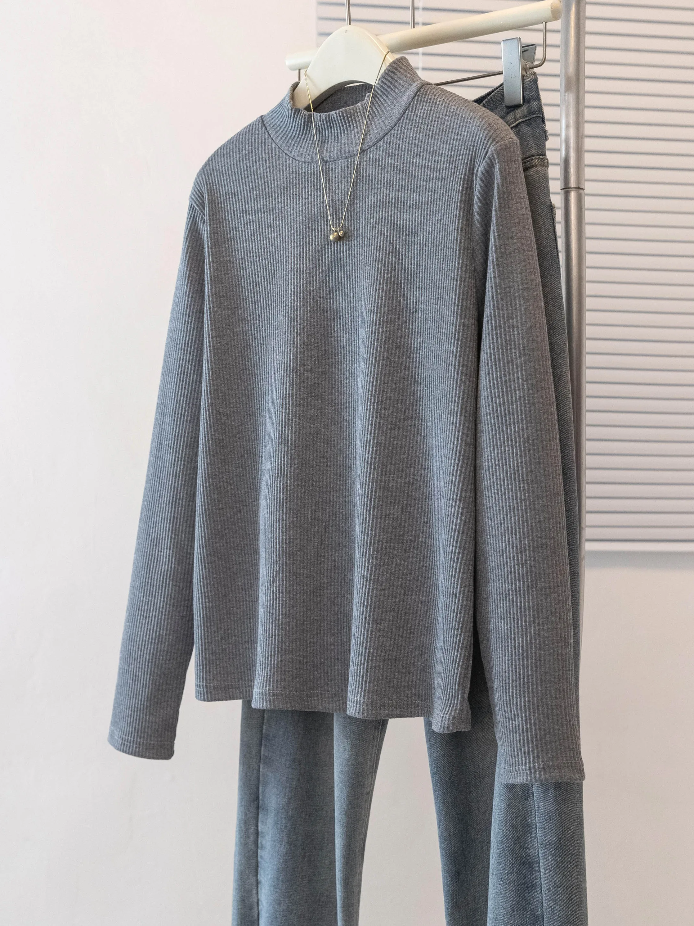 Thiened Fce Women's Casual Long Sve Base irt plus Size Inner Wear Top Slimming Versatile Autumn Winter Faion
Thiened Fce Women's Casual Long Sve Base irt plus Size Inner Wear Top Slimming Versatile Autumn Winter Faion