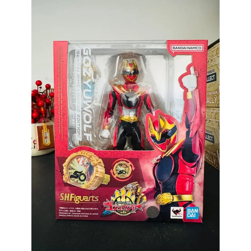 Оригинальное кольцо Bandai Shf Gozyuwolf Sentai, ограниченная серия, специальный бонус, Коллекционная аниме-фигурка, подвижная модель, игрушки, подарки
Оригинальное кольцо Bandai Shf Gozyuwolf Sentai, ограниченная серия, специальный бонус, Коллекционная аниме-фигурка, подвижная модель, игрушки, подарки