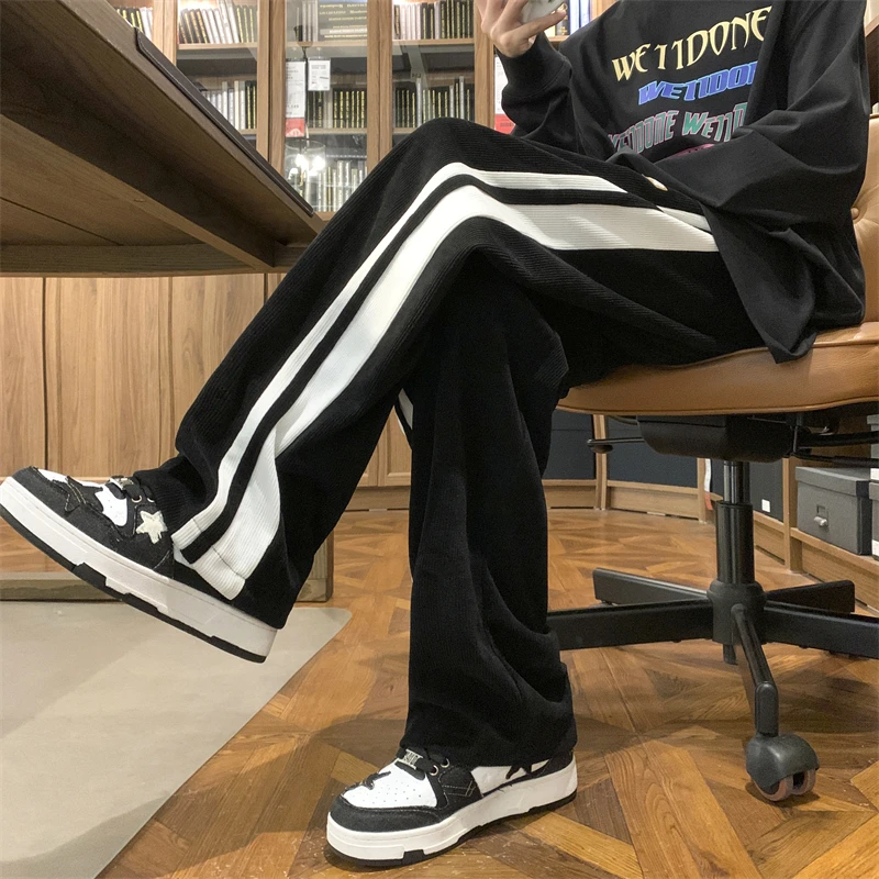 Мужские повседневные брюки из вельвета прямого кроя, весенне-осенние, в полоску, спортивные, в американском ретро-стиле, модные, со средней посадкой, свободного кроя
Мужские повседневные брюки из вельвета прямого кроя, весенне-осенние, в полоску, спортивные, в американском ретро-стиле, модные, со средней посадкой, свободного кроя