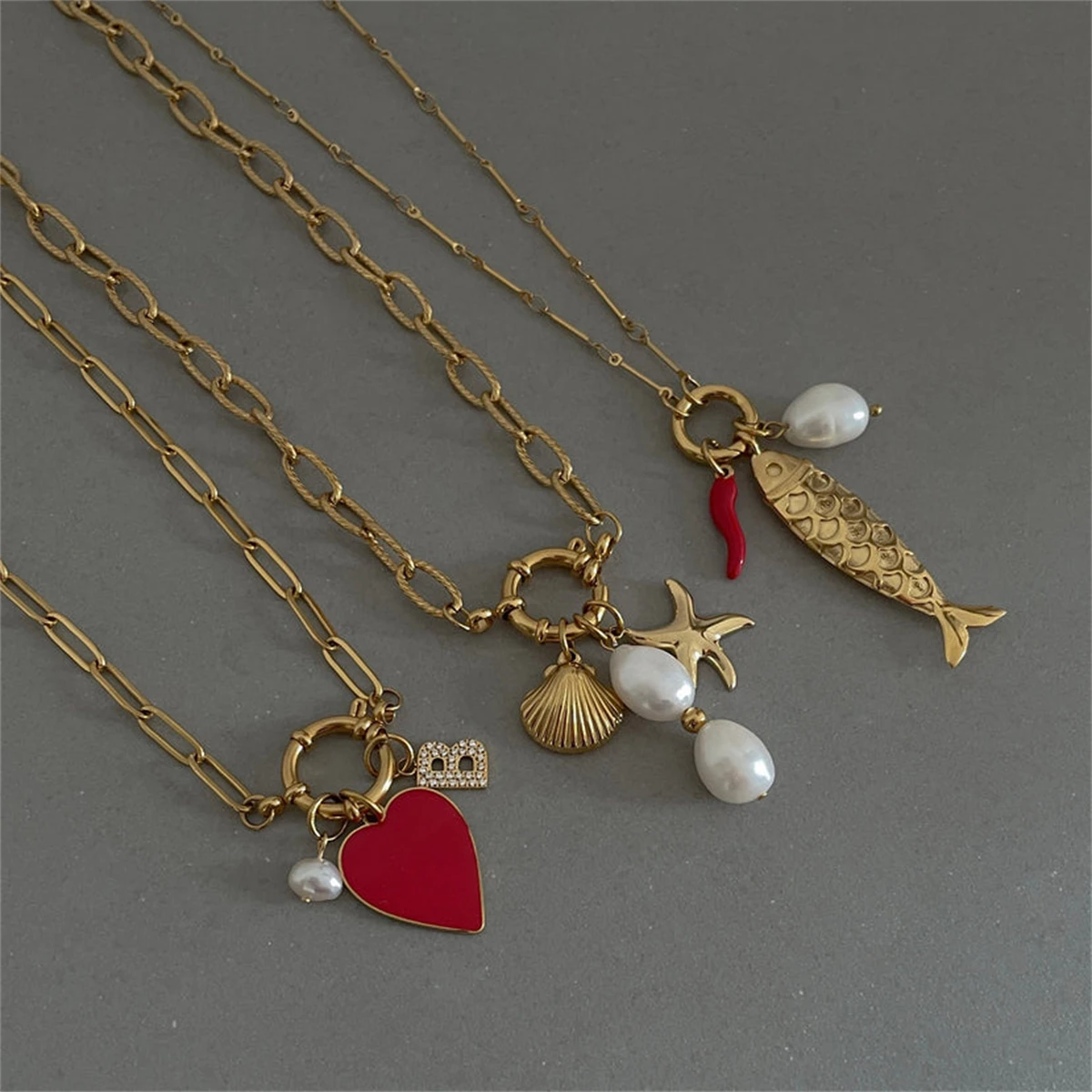 Retro multi pendant pendant with a living ring necklace, DIY boots, heart-shaped pearl, gold-plated and color preserving
Retro multi pendant pendant with a living ring necklace, DIY boots, heart-shaped pearl, gold-plated and color preserving
