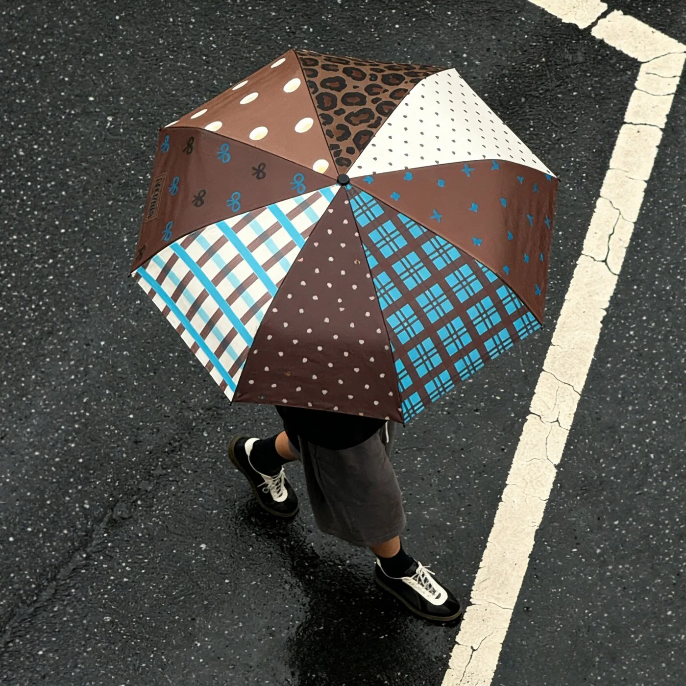 Korean Style Spliced Portable High Aesthetic Automatic Folding Windproof Large Rain Umbrella for Outdoor Use Polyester Fabric
Korean Style Spliced Portable High Aesthetic Automatic Folding Windproof Large Rain Umbrella for Outdoor Use Polyester Fabric