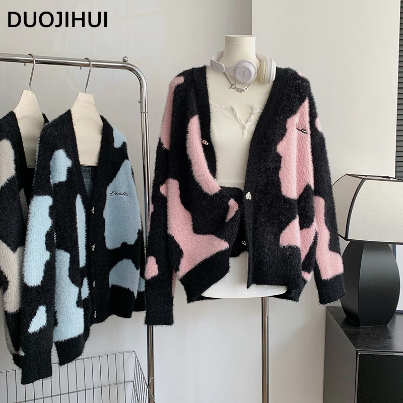 DUOJIHUI Осенний базовый контрастный женский кардиган с V-образным вырезом, Новый Свободный Тонкий офисный Женский вязаный свитер, Модный женский кардиган
DUOJIHUI Осенний базовый контрастный женский кардиган с V-образным вырезом, Новый Свободный Тонкий офисный Женский вязаный свитер, Модный женский кардиган