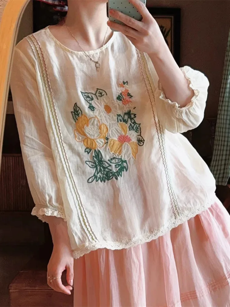 120cmBust Spring Summer Shirts Tops Women Original Design Vintage Elegant Loose Embroidery 100%Ramie Blouses With Lace Splicing
120cmBust Spring Summer Shirts Tops Women Original Design Vintage Elegant Loose Embroidery 100%Ramie Blouses With Lace Splicing