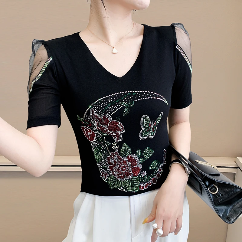 2025,New,Summer,European,Clothes,T-Shirt,Chic,Sexy,V-Neck,Patchwork,Hollow out,Diamond,Flower,Women,Tops,Short Sleeve,Tees,54082
2025,New,Summer,European,Clothes,T-Shirt,Chic,Sexy,V-Neck,Patchwork,Hollow out,Diamond,Flower,Women,Tops,Short Sleeve,Tees,54082
