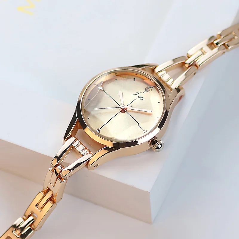 Bracelet Watch for Women Elegant Rose Gold Ladies Luxury Wristwatches Rhinestone Simple Fashion Female Quartz Relogio Feminino
Bracelet Watch for Women Elegant Rose Gold Ladies Luxury Wristwatches Rhinestone Simple Fashion Female Quartz Relogio Feminino
