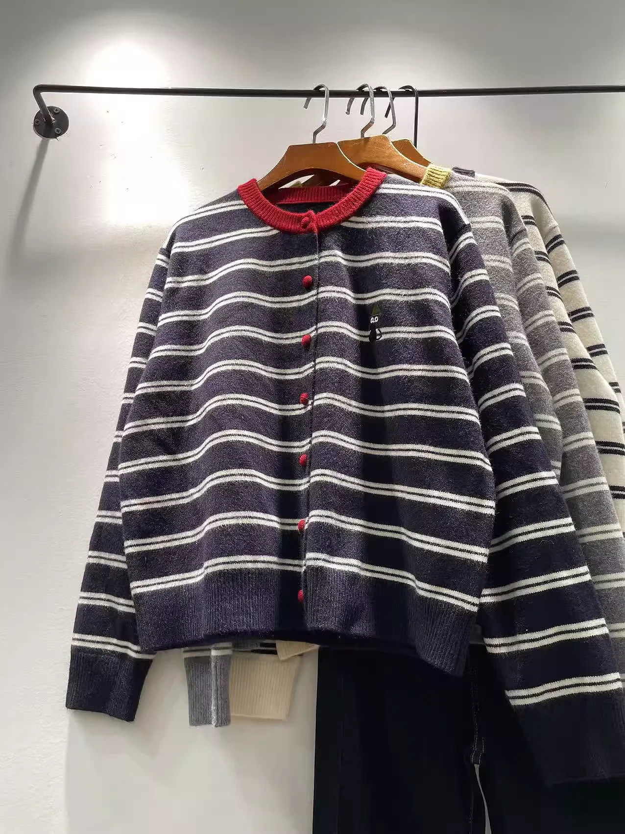 Preppy style light sweaters for women Japan style cotton striped sweater cardigan thic warm knitwear outwear coat
Preppy style light sweaters for women Japan style cotton striped sweater cardigan thic warm knitwear outwear coat