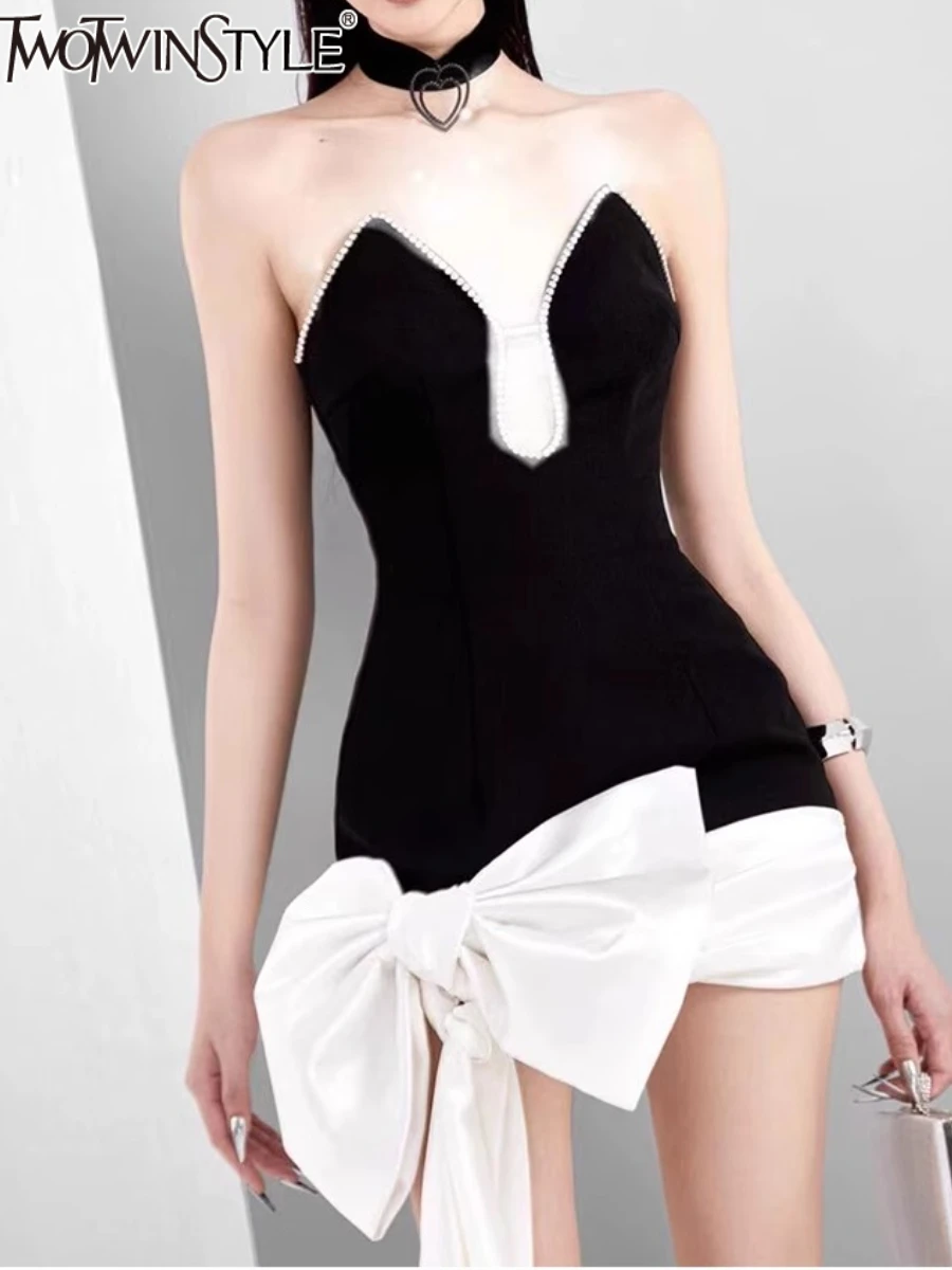 TWOTWINSTYLE Colorblock Slimming Fashion Mini Dresses for Women Strapless Sleeveless Patchwork Bow Temperament Dress Female New
TWOTWINSTYLE Colorblock Slimming Fashion Mini Dresses for Women Strapless Sleeveless Patchwork Bow Temperament Dress Female New