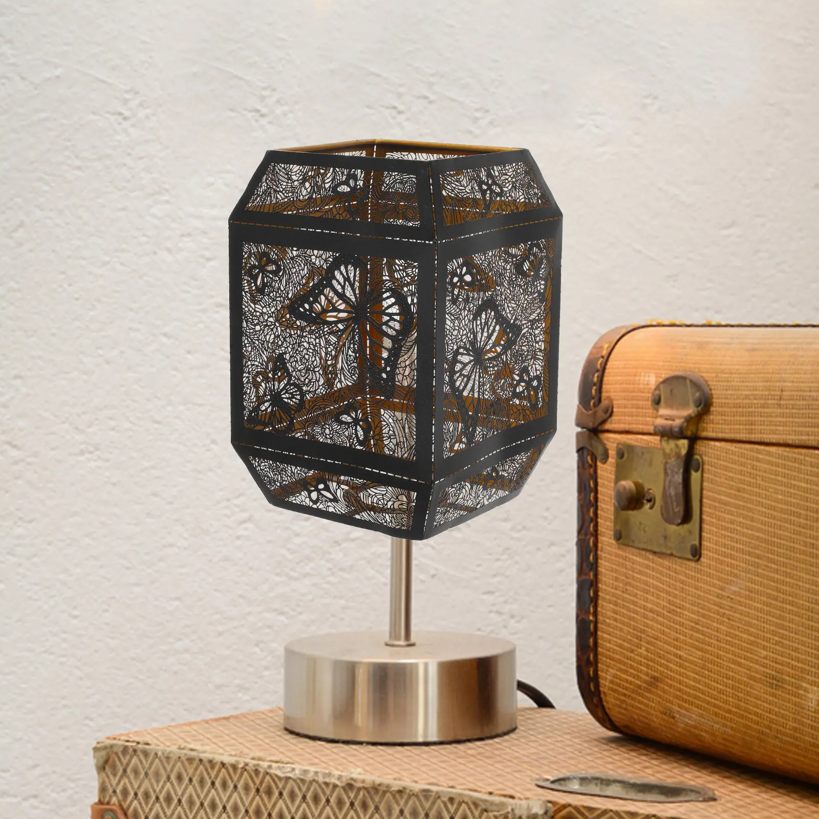 Metal Lampshade Iron Hollow Carved Butterfly Floral Design E27 Lamp Shade Cover Decorative Lamp Protective Cover for Table Floor
Metal Lampshade Iron Hollow Carved Butterfly Floral Design E27 Lamp Shade Cover Decorative Lamp Protective Cover for Table Floor