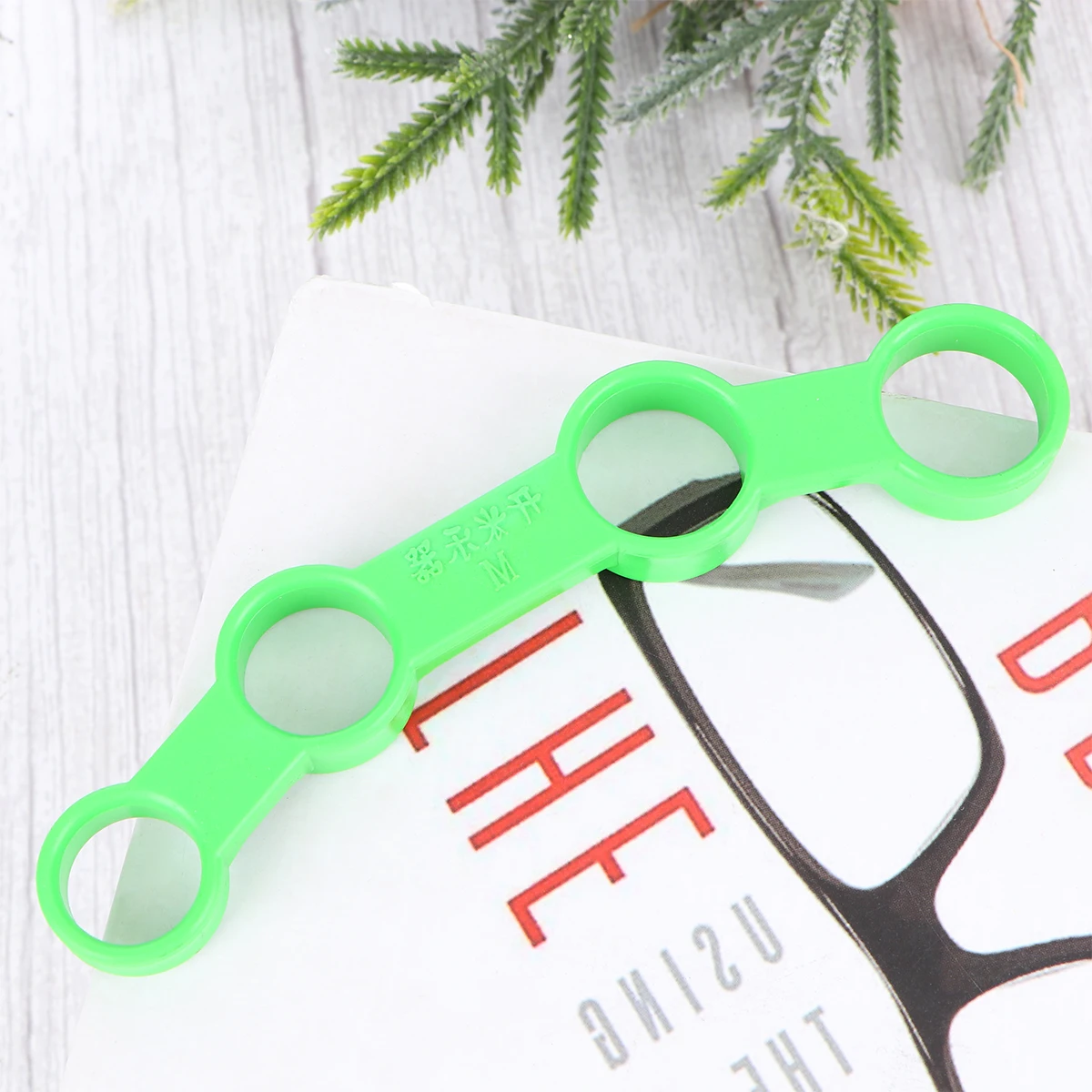 1pc Finger Expansion Trainer Guitar Practice Tool High Toughness Elastic Green Extender Portable Musical Instrument Accessory
1pc Finger Expansion Trainer Guitar Practice Tool High Toughness Elastic Green Extender Portable Musical Instrument Accessory