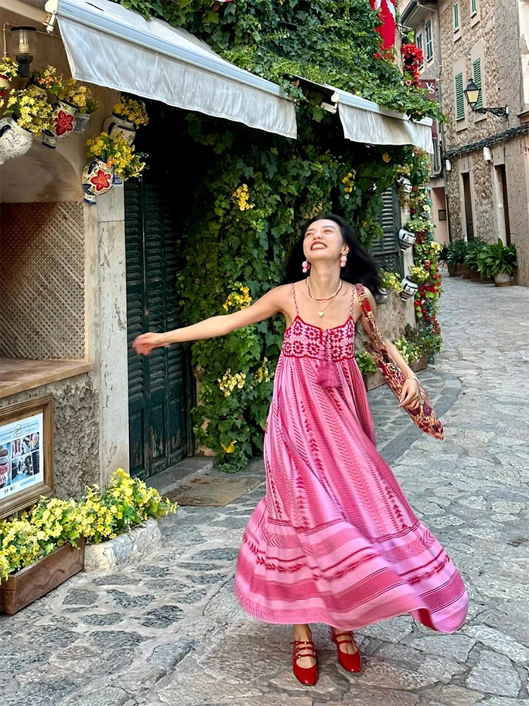 Korean style Women Fashion Floral Knitted Patchwork Sling Beach Dress Female Blocked Knitted Sleeveless Backless Slimming Dress
Korean style Women Fashion Floral Knitted Patchwork Sling Beach Dress Female Blocked Knitted Sleeveless Backless Slimming Dress
