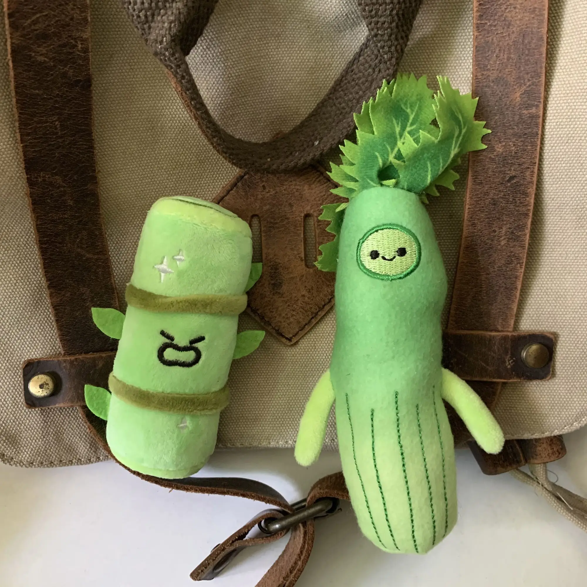 Cute Creative Bamboo Plush Keychain Bag Pendant Toy Small Cilantro Doll Stepping up One Step at a Time Plushie Keyring
Cute Creative Bamboo Plush Keychain Bag Pendant Toy Small Cilantro Doll Stepping up One Step at a Time Plushie Keyring