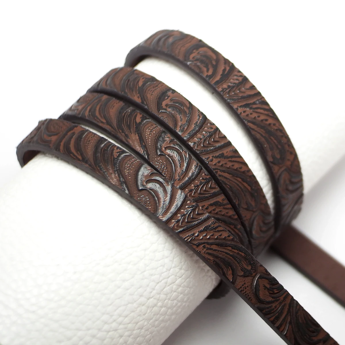 46inches Brown Embossed Vintage Leather Cord,10mm Imitation Leather Strip,Faux Leather Cord, Bracelet Making Jewelry Cord
46inches Brown Embossed Vintage Leather Cord,10mm Imitation Leather Strip,Faux Leather Cord, Bracelet Making Jewelry Cord