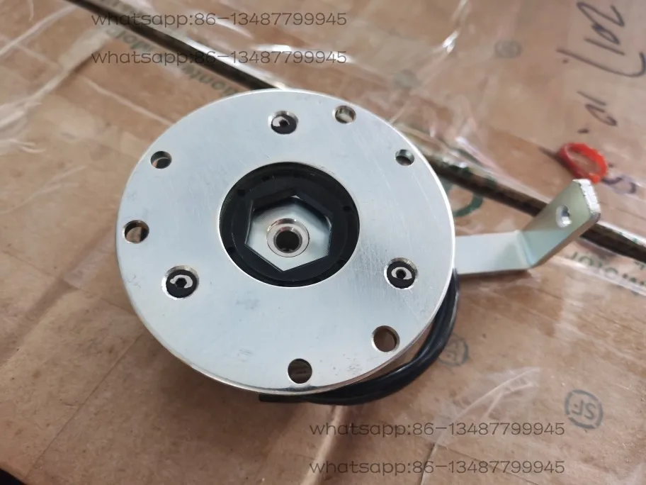 Оригинальная импортная электромагнитная тормозная муфта Qiandai ALY0S6BG 24V16.8W Weizhiqun Weifeng 6Nm10Nm
Оригинальная импортная электромагнитная тормозная муфта Qiandai ALY0S6BG 24V16.8W Weizhiqun Weifeng 6Nm10Nm