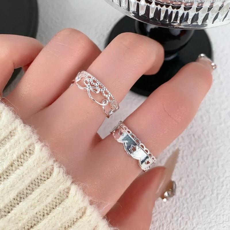 Charming Tibetan Silver Hollow Lace Bow Star Geometric Round Opening Zircon Ring for Women Fashion Jewelry Wearable for Party
Charming Tibetan Silver Hollow Lace Bow Star Geometric Round Opening Zircon Ring for Women Fashion Jewelry Wearable for Party