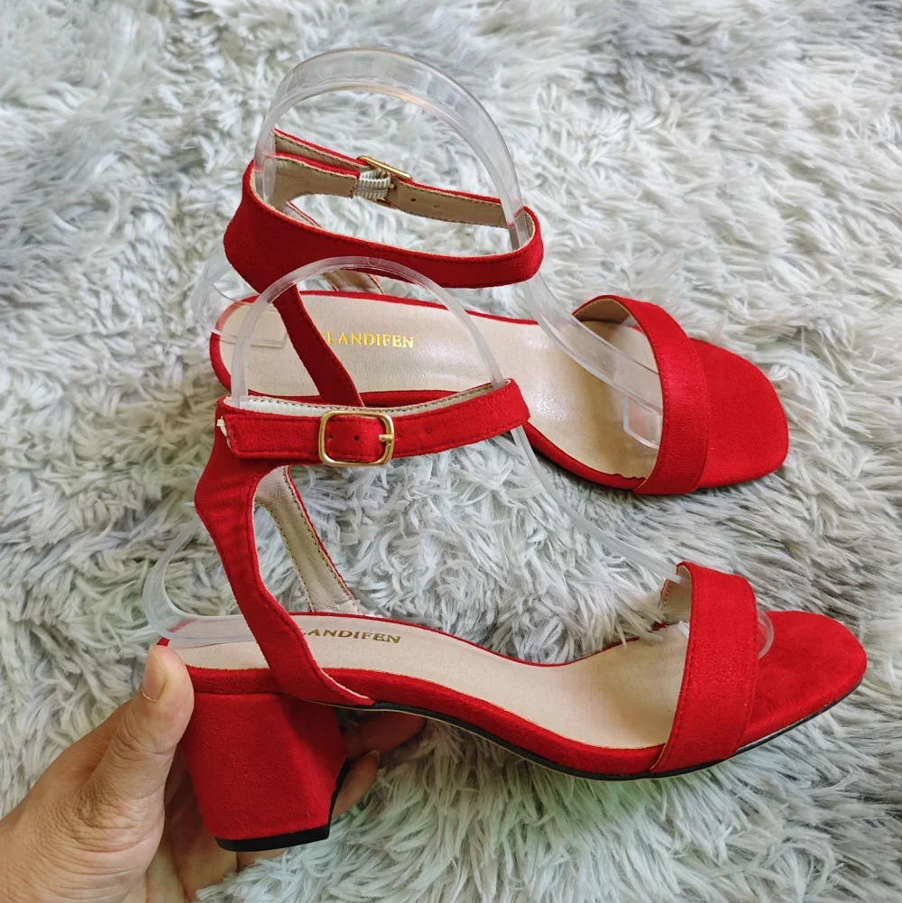 Women Sandals Sexy Pumps Peep Toe Summer Square High Heeled Ankle Buckle Strap Cover Chunky Heels Party Dress Wedding Shoes
Women Sandals Sexy Pumps Peep Toe Summer Square High Heeled Ankle Buckle Strap Cover Chunky Heels Party Dress Wedding Shoes