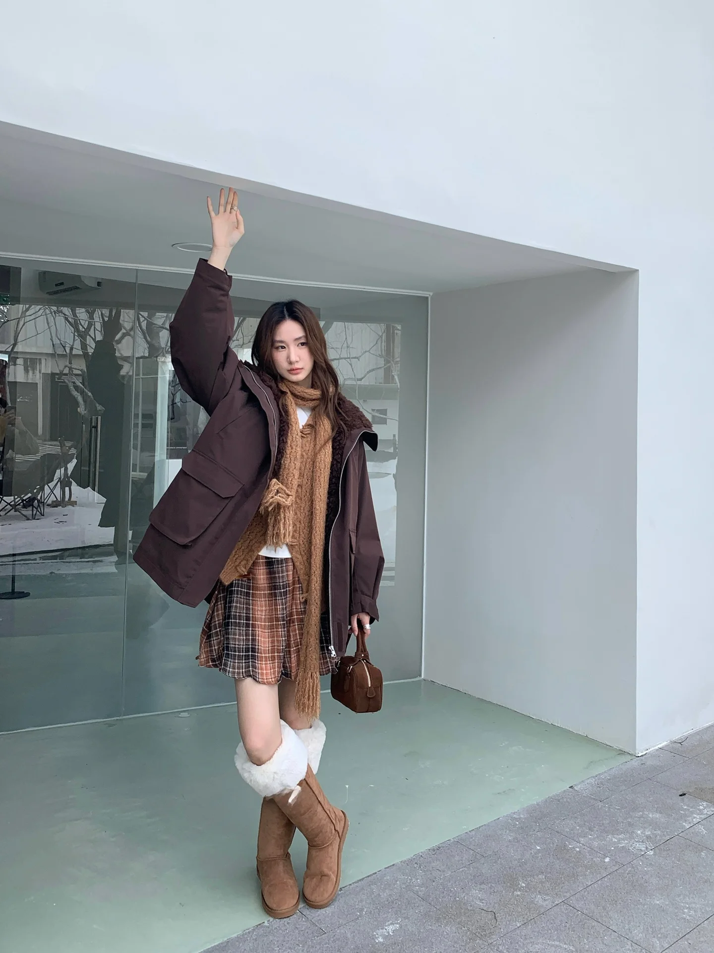 Женская парка TCCW Workwear средней длины с меховым воротником и лоскутным дизайном, зимнее теплое универсальное пальто из полиэфирного волокна
Женская парка TCCW Workwear средней длины с меховым воротником и лоскутным дизайном, зимнее теплое универсальное пальто из полиэфирного волокна