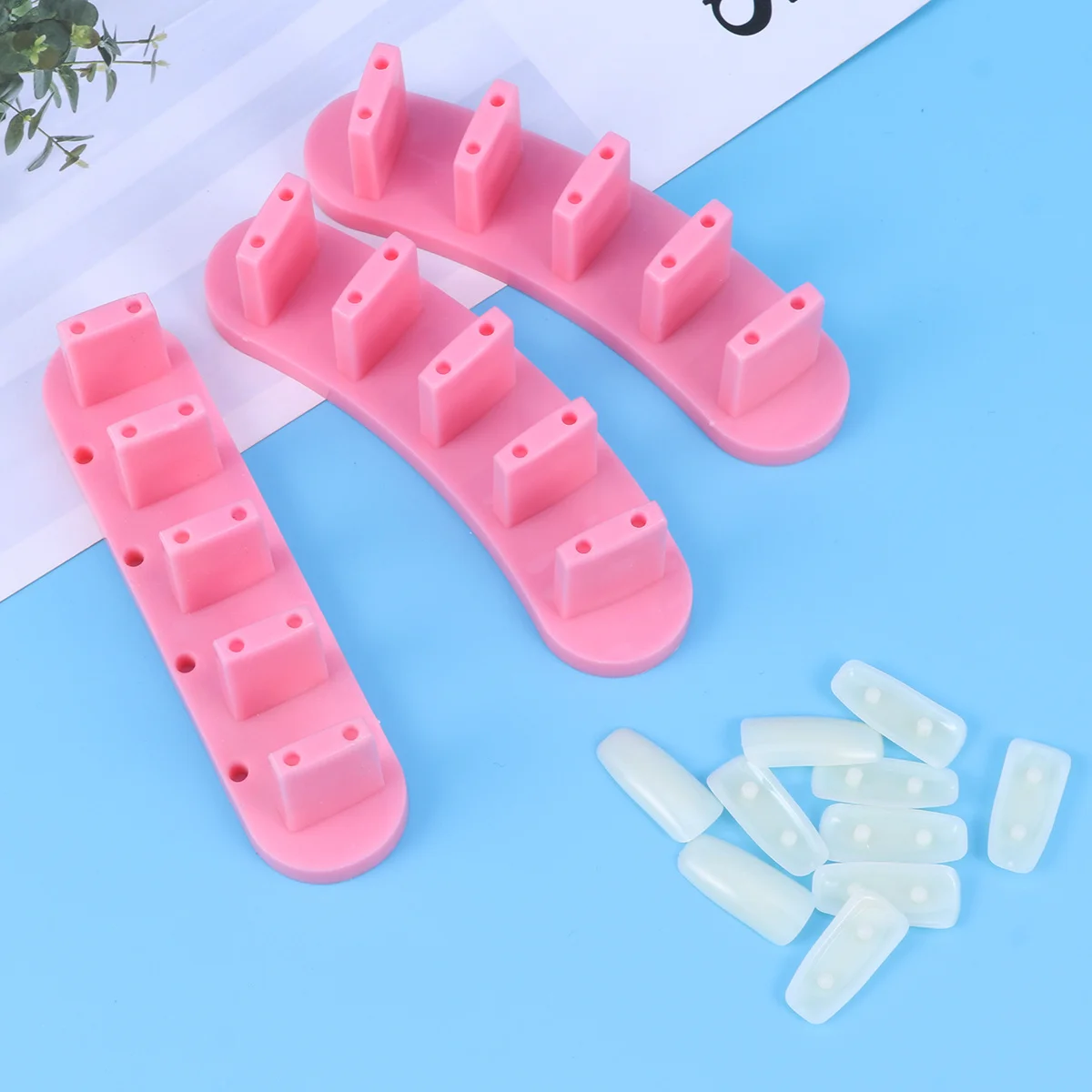 3pcs Nail Practice Rack Plastic Tip Stand For Nails Durable Nail Art Display Tool For Salon School Training Pink
3pcs Nail Practice Rack Plastic Tip Stand For Nails Durable Nail Art Display Tool For Salon School Training Pink