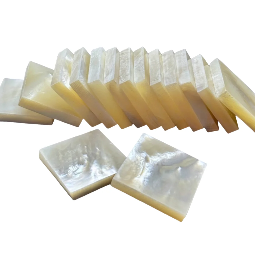 size25x25x5mmHandcarved Thick White Lipped Pearl Oyster Pieces Ideal for Jewelry Making DIY Pendant Materials Exquisite Craft Ac
size25x25x5mmHandcarved Thick White Lipped Pearl Oyster Pieces Ideal for Jewelry Making DIY Pendant Materials Exquisite Craft Ac