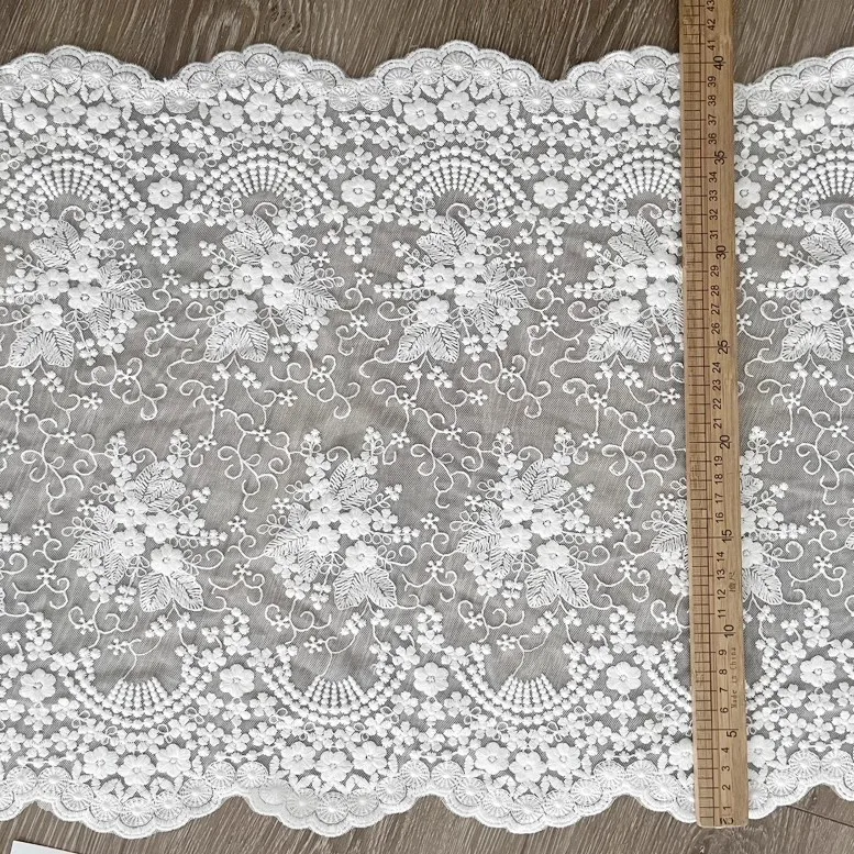 5meter mesh cotton thread embroidered white lace fabric Bilateral symmetrical embroidery clothing, skirts, accessories lace trim
5meter mesh cotton thread embroidered white lace fabric Bilateral symmetrical embroidery clothing, skirts, accessories lace trim