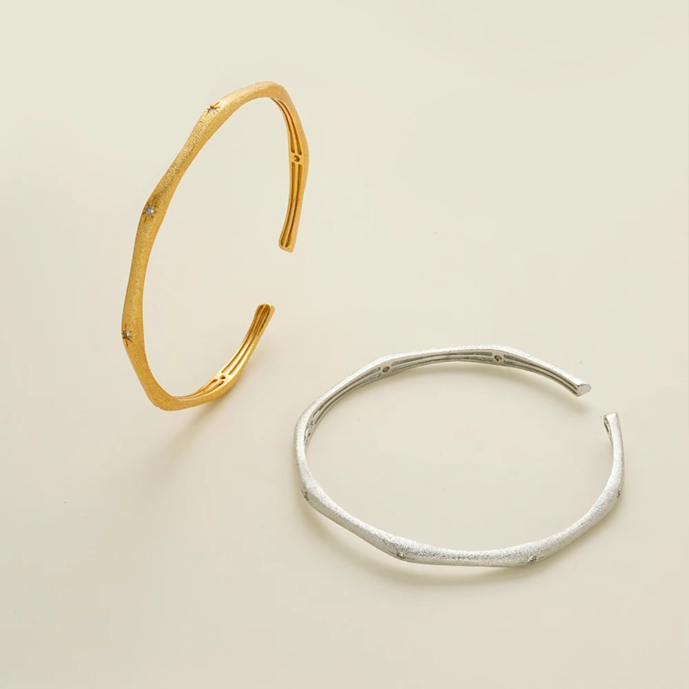 ENFASHION Pulseras Retro Brushed Crafts Stars Open Bracelet For Women's Stainless steel 18K Plated Gold Fashion Jewelry B252636
ENFASHION Pulseras Retro Brushed Crafts Stars Open Bracelet For Women's Stainless steel 18K Plated Gold Fashion Jewelry B252636