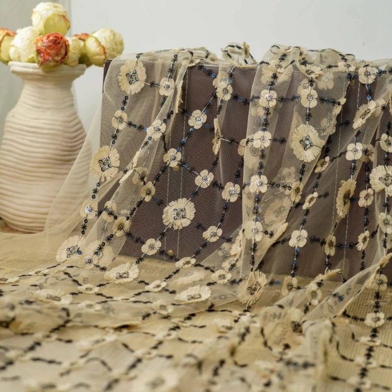 Винтажная тюлевая сетчатая ткань цвета хаки с 3D цветочной вышивкой и блестками для модных платьев Дизайнерская ткань на метр 
Винтажная тюлевая сетчатая ткань цвета хаки с 3D цветочной вышивкой и блестками для модных платьев Дизайнерская ткань на метр