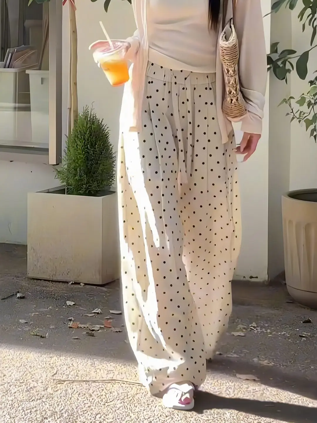 plus Size Casual Pants Women Summer Fashion Loose Design Polka Dot Wide Leg Pants High Waist Straight Cut Breathable Fabric
plus Size Casual Pants Women Summer Fashion Loose Design Polka Dot Wide Leg Pants High Waist Straight Cut Breathable Fabric