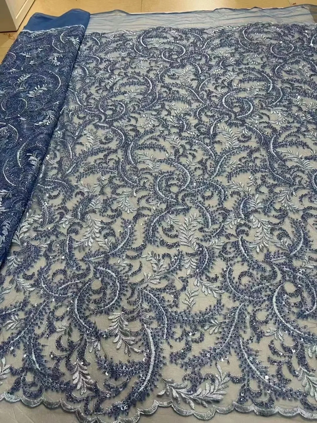 Heavy Silver Sequins Lace Fabric With Bead Sequins Embroidered Lace For Bridal Dresses Luxury Evening Dress French Lace 5 Yards
Heavy Silver Sequins Lace Fabric With Bead Sequins Embroidered Lace For Bridal Dresses Luxury Evening Dress French Lace 5 Yards