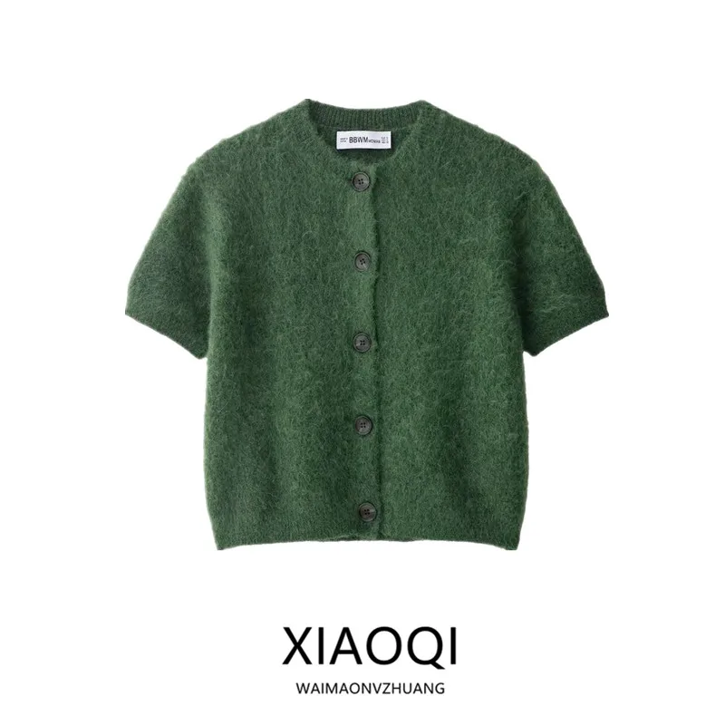 Slim Fit Knitted Short Sleeve round Neck Outerwear New Arrival Autumn 2025 Women's Fashion Button Detail Cardigan Style
Slim Fit Knitted Short Sleeve round Neck Outerwear New Arrival Autumn 2025 Women's Fashion Button Detail Cardigan Style