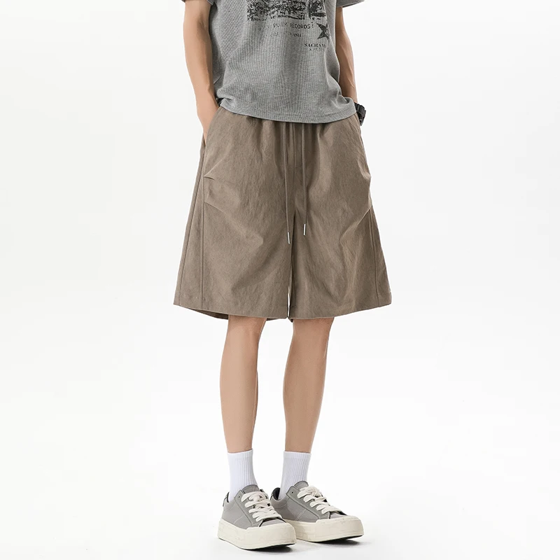2026 New Retro Pleated Tooling Shorts Men's Summer Tide Brand High-end Ruffian Pants Loose Casual Drawstring Five-point Pants
2026 New Retro Pleated Tooling Shorts Men's Summer Tide Brand High-end Ruffian Pants Loose Casual Drawstring Five-point Pants