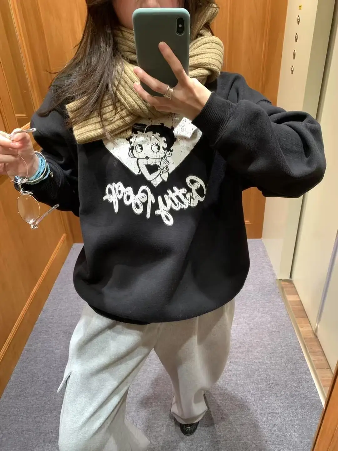 Betty Cartoon Print Oversized round Neck Sweatshirt Autumn Winter Thermal Casual Pure Cotton Comfortable Women's Streetwear
Betty Cartoon Print Oversized round Neck Sweatshirt Autumn Winter Thermal Casual Pure Cotton Comfortable Women's Streetwear
