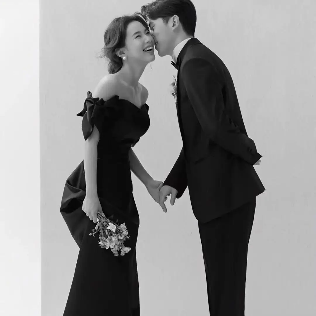 Korea Style Strapless Stain Sheath Long Sleeve Wedding Dress Floor Length Sweep Train 웨딩드레스 vestidos de novia robe de mariée
Korea Style Strapless Stain Sheath Long Sleeve Wedding Dress Floor Length Sweep Train 웨딩드레스 vestidos de novia robe de mariée