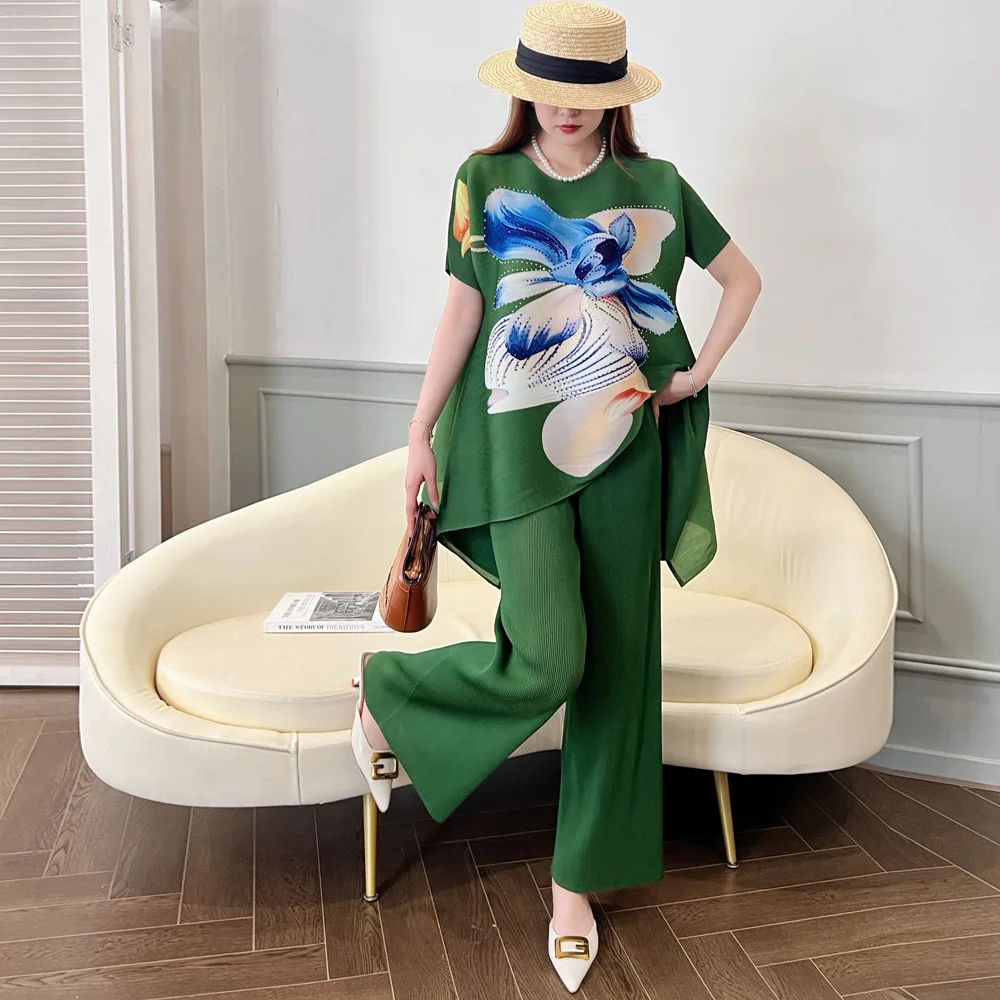 ALSEY Pleated Senior Sense Casual Printing Women's Suit High Elastic Wide Leg Trousers Short Top Two-piece Set 2025 Summer New
ALSEY Pleated Senior Sense Casual Printing Women's Suit High Elastic Wide Leg Trousers Short Top Two-piece Set 2025 Summer New