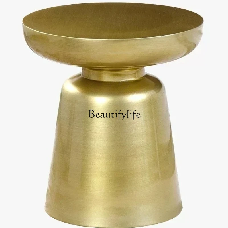 Gold Side Table Small Coffee Table Creative Mini Design Italian Light Luxury Sofa Edge Metal Corner Table
Gold Side Table Small Coffee Table Creative Mini Design Italian Light Luxury Sofa Edge Metal Corner Table