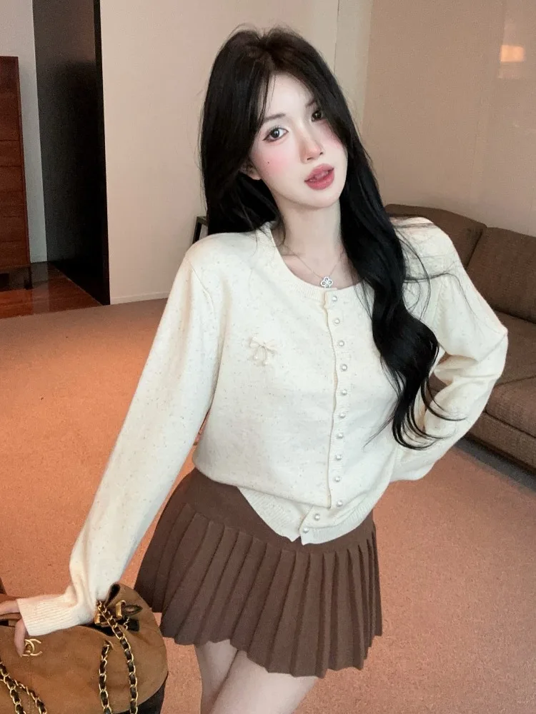 Elegant Pearl Knitted Open Cardigan Women's Fashion Autumn Winter Knot High End Sweater Jacket Breathable Citywalk
Elegant Pearl Knitted Open Cardigan Women's Fashion Autumn Winter Knot High End Sweater Jacket Breathable Citywalk
