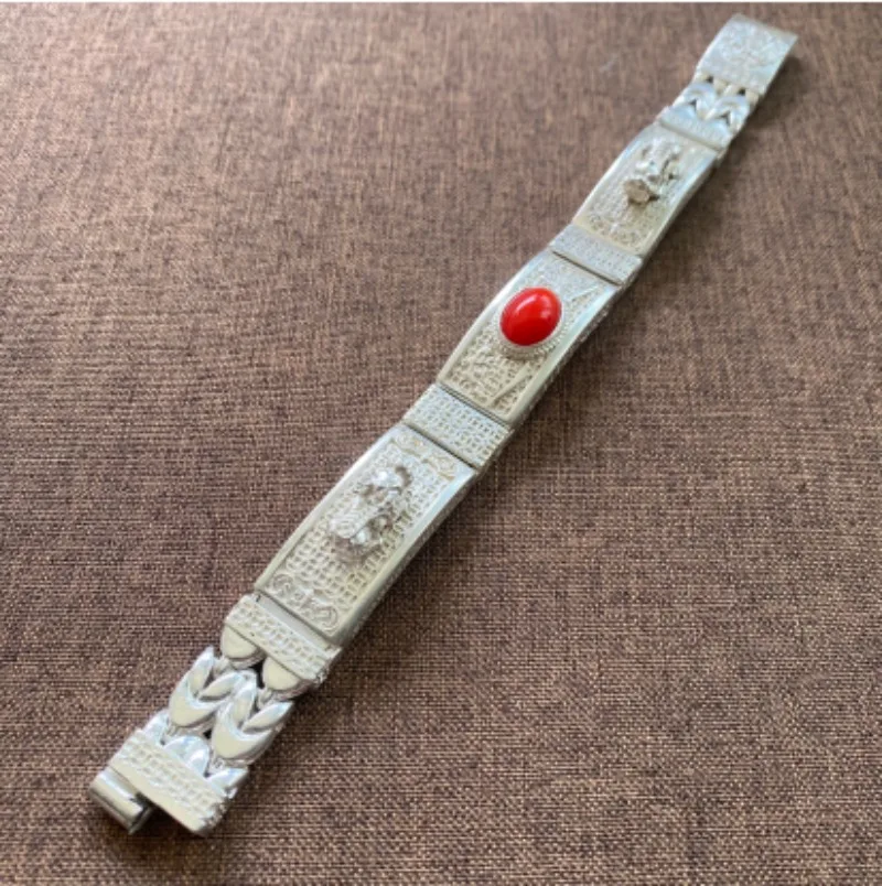 White Copper Red Stone Inlay Embossed Bracelet, Retro Wide Wheat Link Bangle, Unisex Ethnic Streetwear Jewelry
White Copper Red Stone Inlay Embossed Bracelet, Retro Wide Wheat Link Bangle, Unisex Ethnic Streetwear Jewelry
