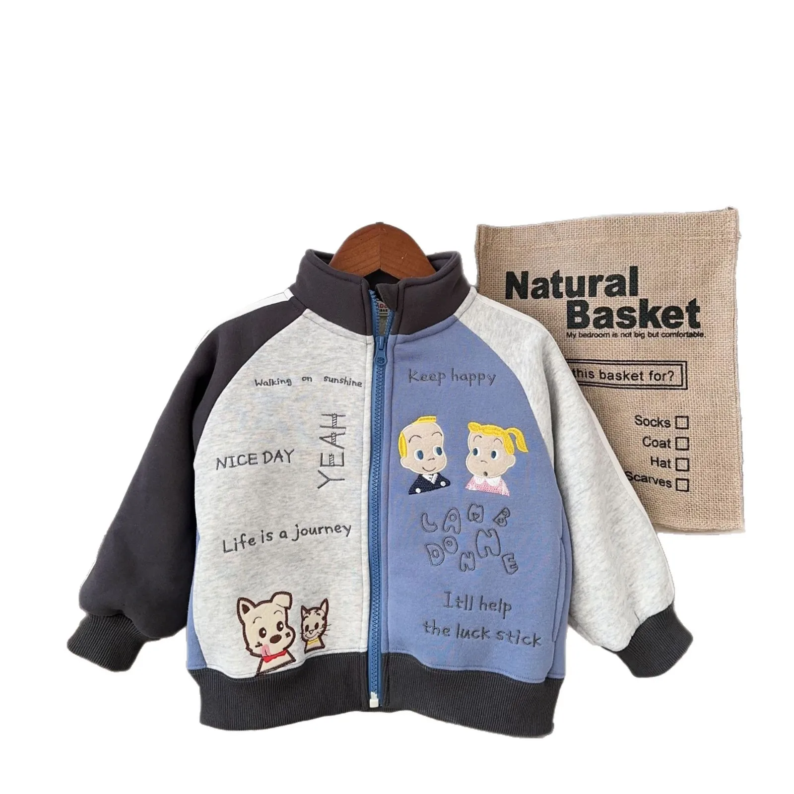 Children's Cute Cartoon Jacket 2025 Autumn Edition Boys' and Girls' Plush Coat Boys' and Girls' Plush Thick Top Girls' Jacket
Children's Cute Cartoon Jacket 2025 Autumn Edition Boys' and Girls' Plush Coat Boys' and Girls' Plush Thick Top Girls' Jacket