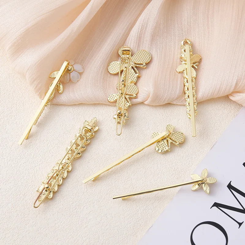 Metal Creative Sweet Bar Clip Set for Girl Side Hair Accessories Cute Bangs Casual Fashion Premium Portable
Metal Creative Sweet Bar Clip Set for Girl Side Hair Accessories Cute Bangs Casual Fashion Premium Portable