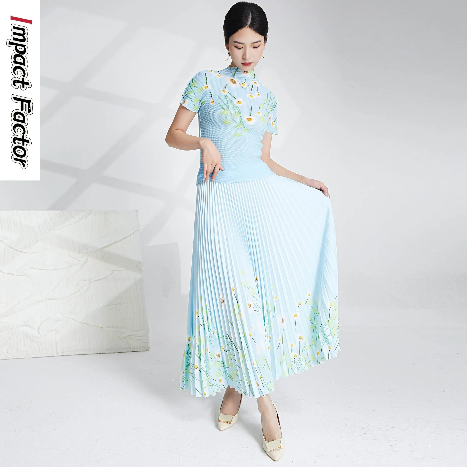 Fashionable Women's Print Set, Temperament, Slim Fit T-shirt Top, High Waisted Loose Half Skirt, Three House Pleats, Two Pieces
Fashionable Women's Print Set, Temperament, Slim Fit T-shirt Top, High Waisted Loose Half Skirt, Three House Pleats, Two Pieces
