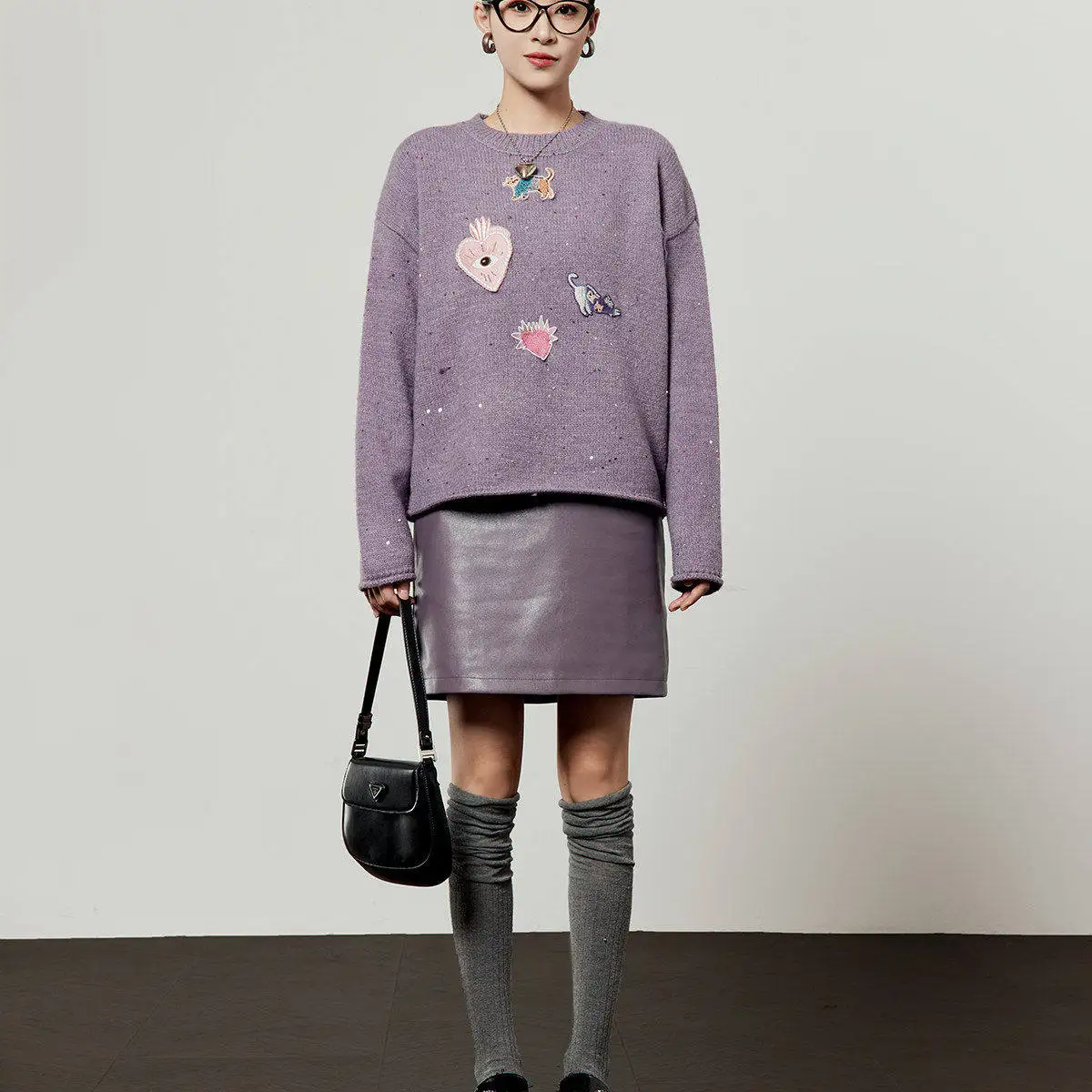 Purple Embroidered Sequin Casual Commute Sle Knitted Sweater Women's New Spring 2026 Zhou Li Wu Brand Straight Cut Knitwear
Purple Embroidered Sequin Casual Commute Sle Knitted Sweater Women's New Spring 2026 Zhou Li Wu Brand Straight Cut Knitwear