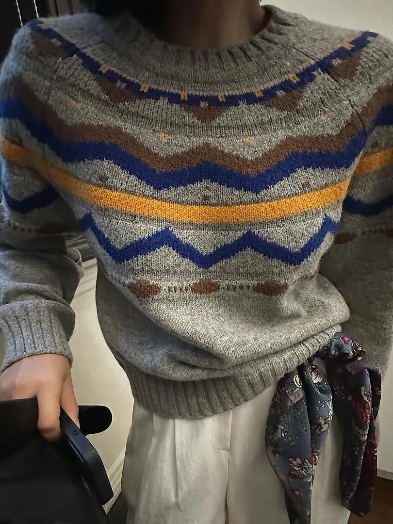 Women's Oversized round Ne Pullover Knitwear Fair Isle Motif Winter Vintage Top Loose Fit Korean Sle Knitted Sweater
Women's Oversized round Ne Pullover Knitwear Fair Isle Motif Winter Vintage Top Loose Fit Korean Sle Knitted Sweater